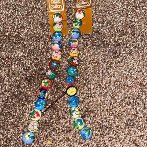 2 sets of beads perfect to make crafts with!!